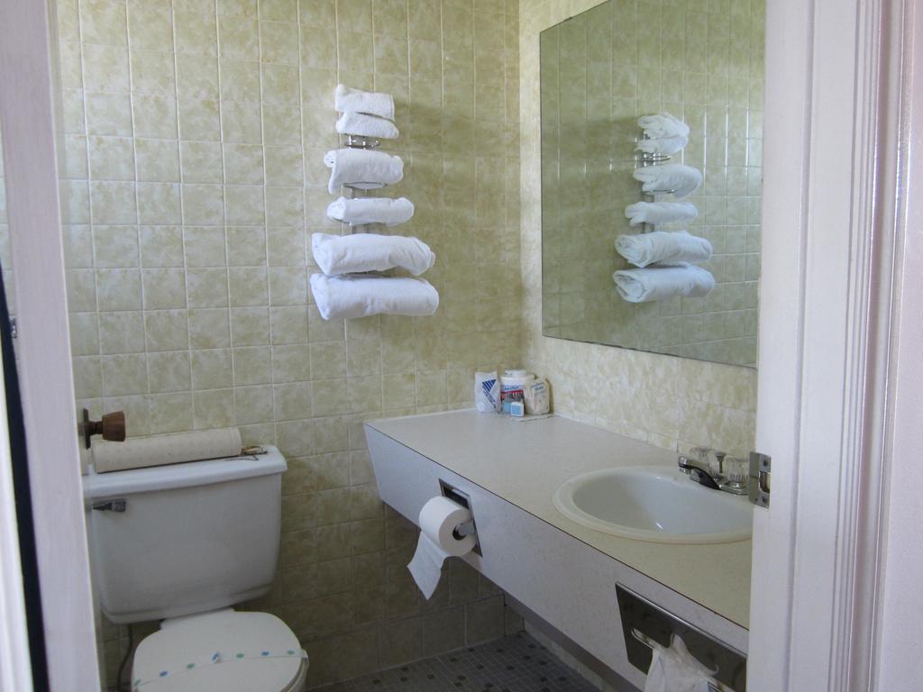 Peace Villa Motel Dawson Creek Rom bilde