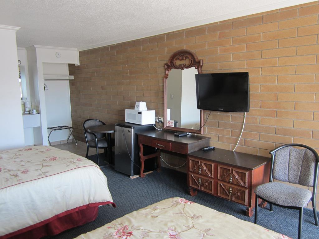 Peace Villa Motel Dawson Creek Rom bilde